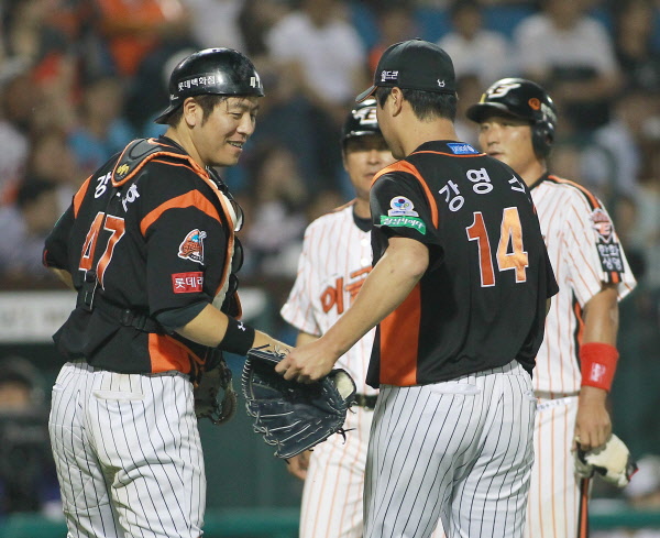 강영식 100홀드 달성